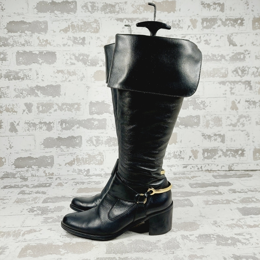 Truth or Dare by Madonna Black Leather Block Heel Almond Toe Heeled Boots V266